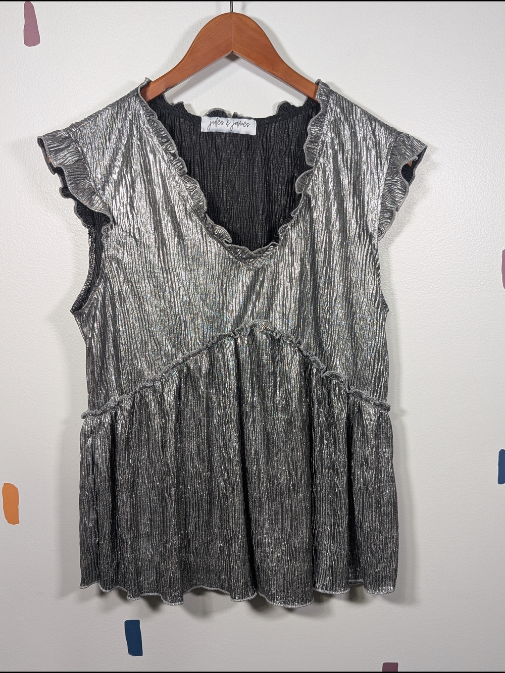 Silver Ruffle Textured Sleeveless Top Size Medium